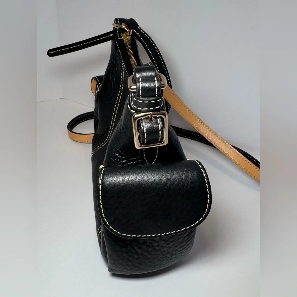 Dooney & Bourke small black pebbled leather hobo shoulder NWOT